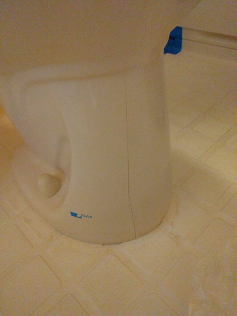 割れた便器